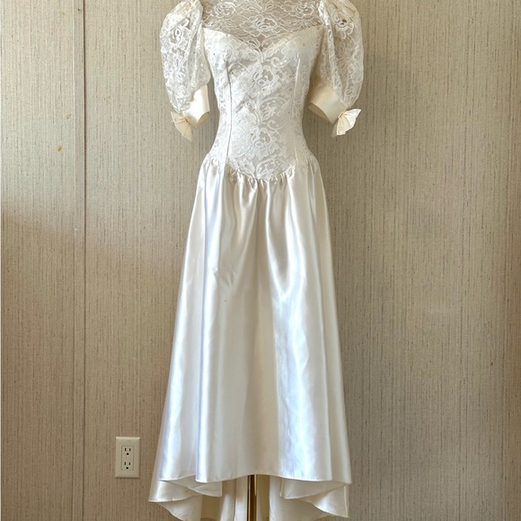 Vintage 1970s–1980s Lace & Champagne Satin High-Low Wedding Dress